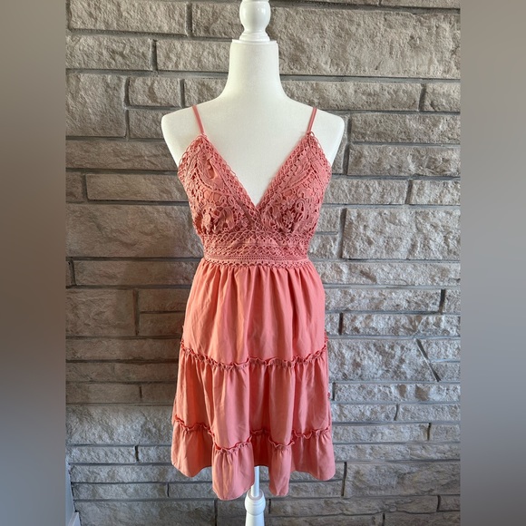 Pink tie back crochet ruffle dress - Picture 1 of 5